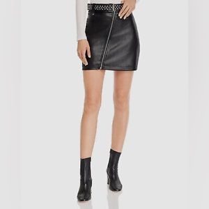 AQUA faux Leather Mini Skirt with removable Belt. NWT. Size L